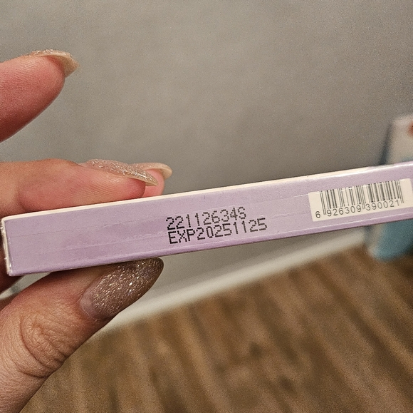 Flortte Flower Food Bear Liquid Eyeliner #05 Purple - Picture 6 of 6